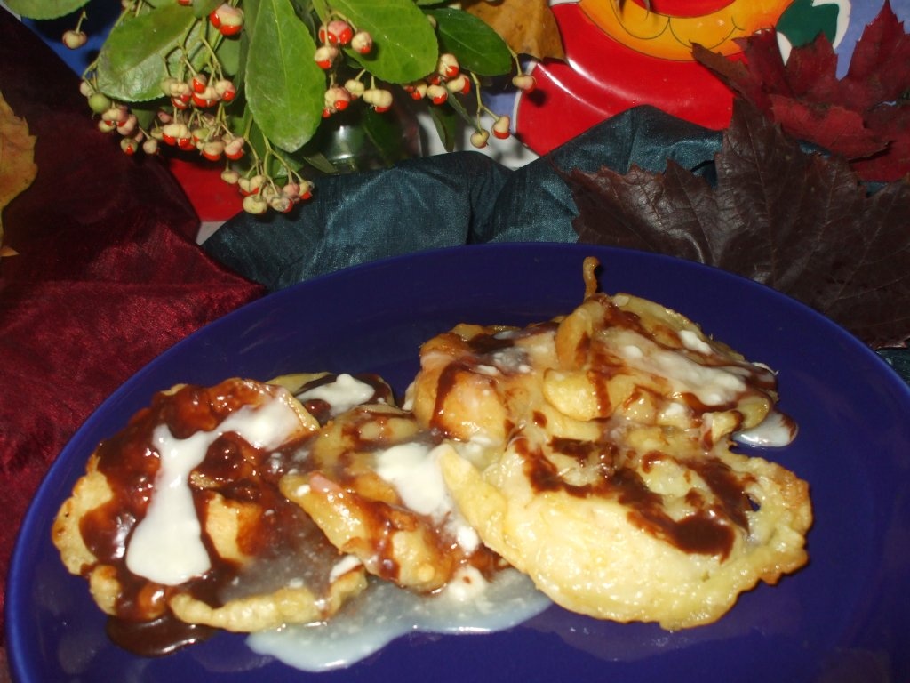 Mere in aluat, cu ciocolata