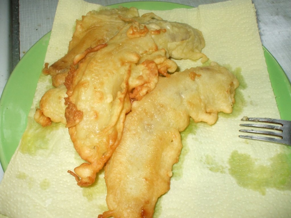 Banane in aluat, cu ciocolata alba-neagra