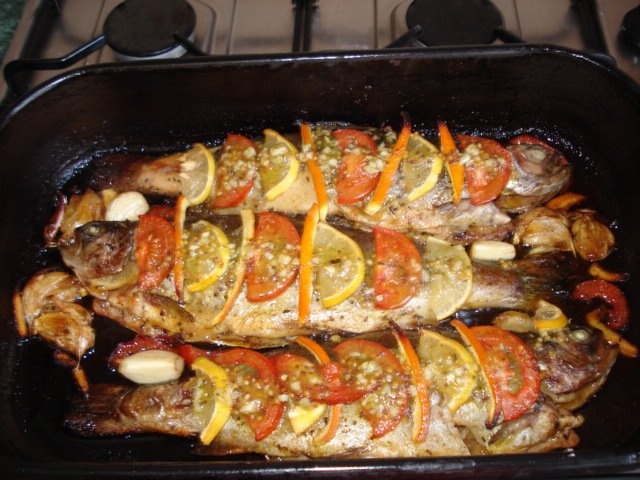 Pastrav cu anchois si lamaie