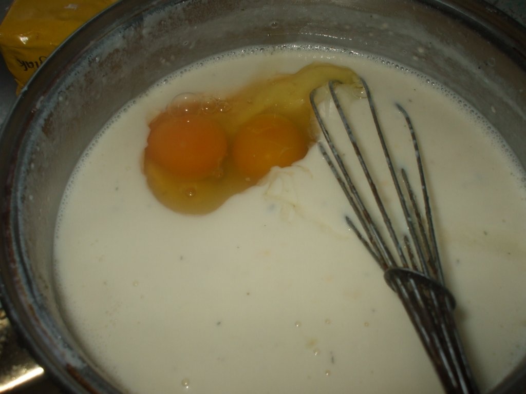 Cartofi la cuptor cu sunca si sos