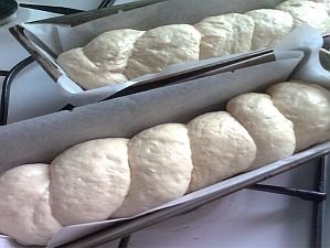 Paine de casa impletita