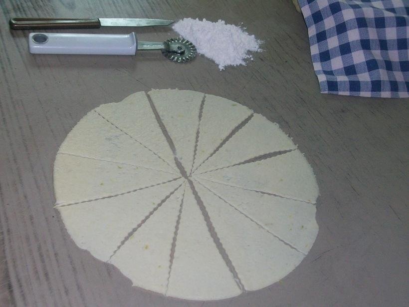 Cornulete fragede cu iaurt. Reteta simpla, economica si delicioasa