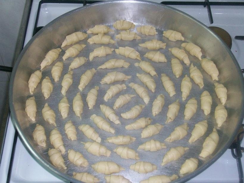 Cornulete fragede cu iaurt. Reteta simpla, economica si delicioasa