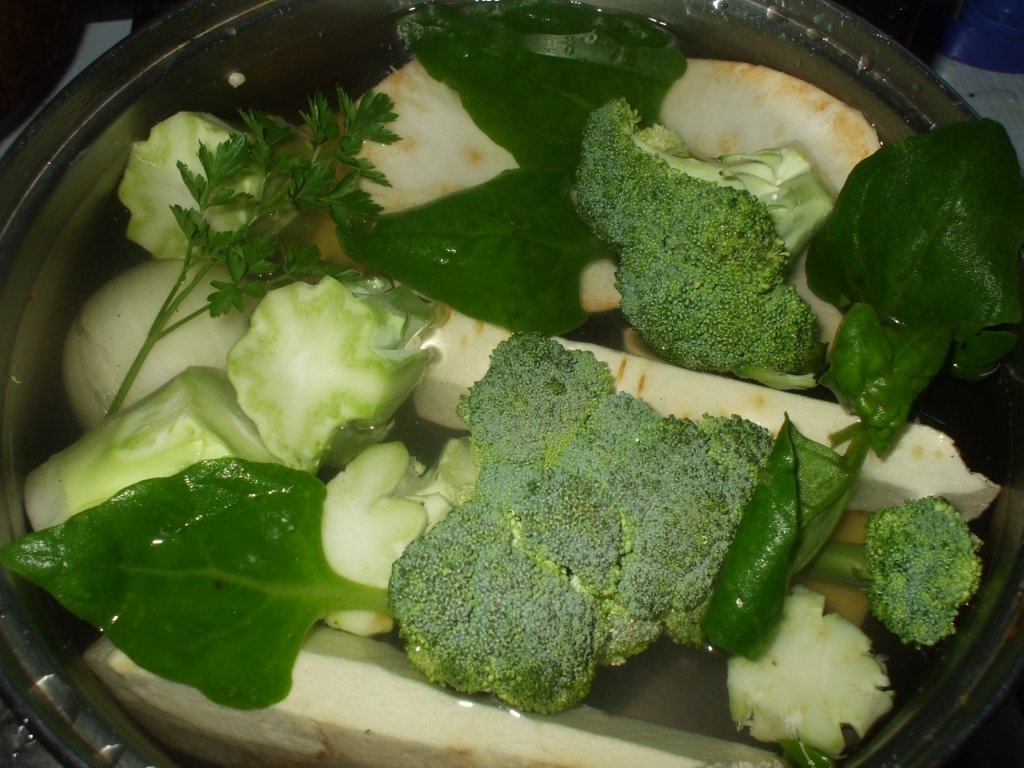 Supa crema de broccoli si spanac (supa verde)