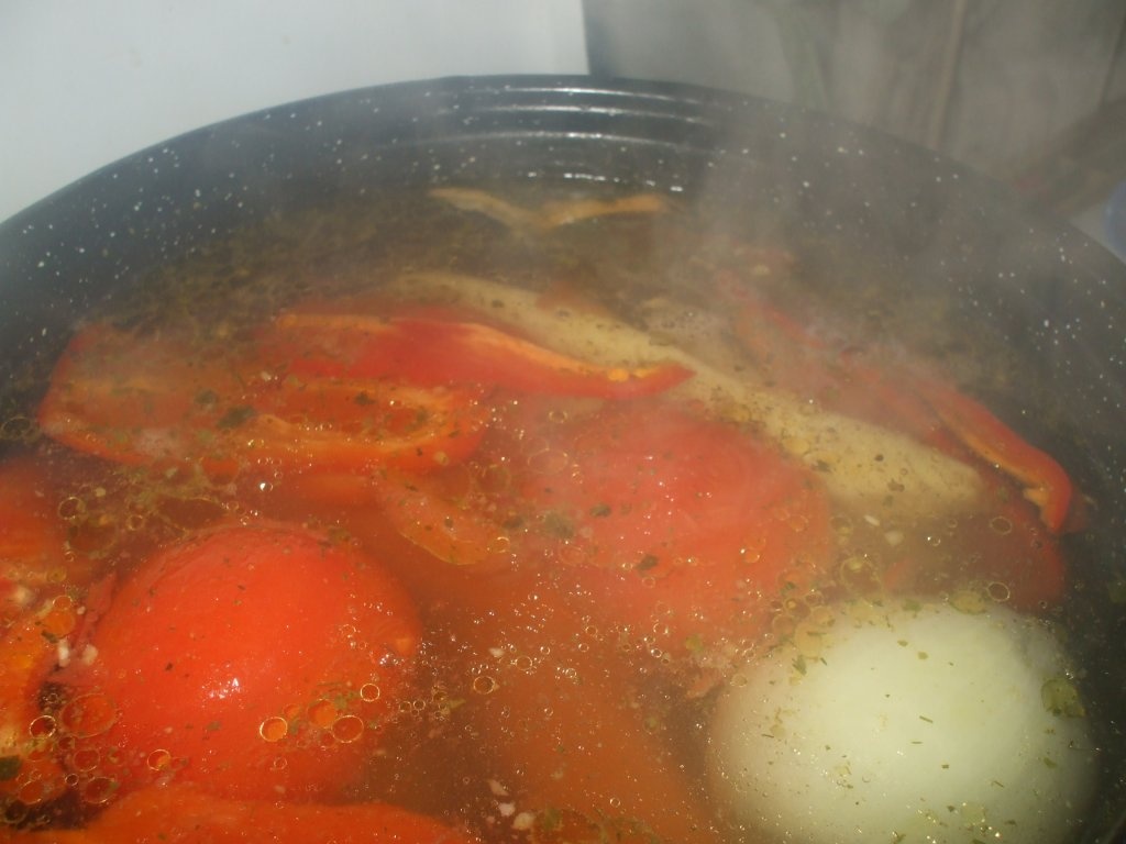 Supa crema de ardei, rosii si morcovi (supa rosie)