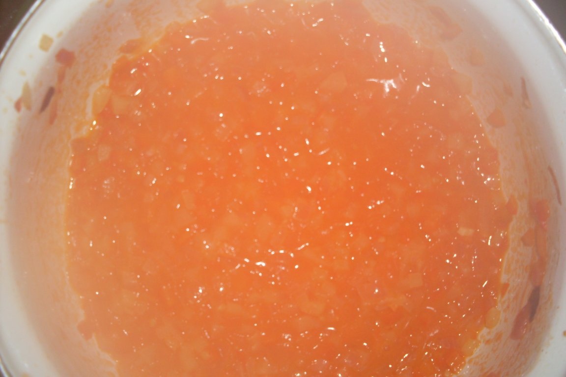 Pui rumenit cu legume si sos de smantana