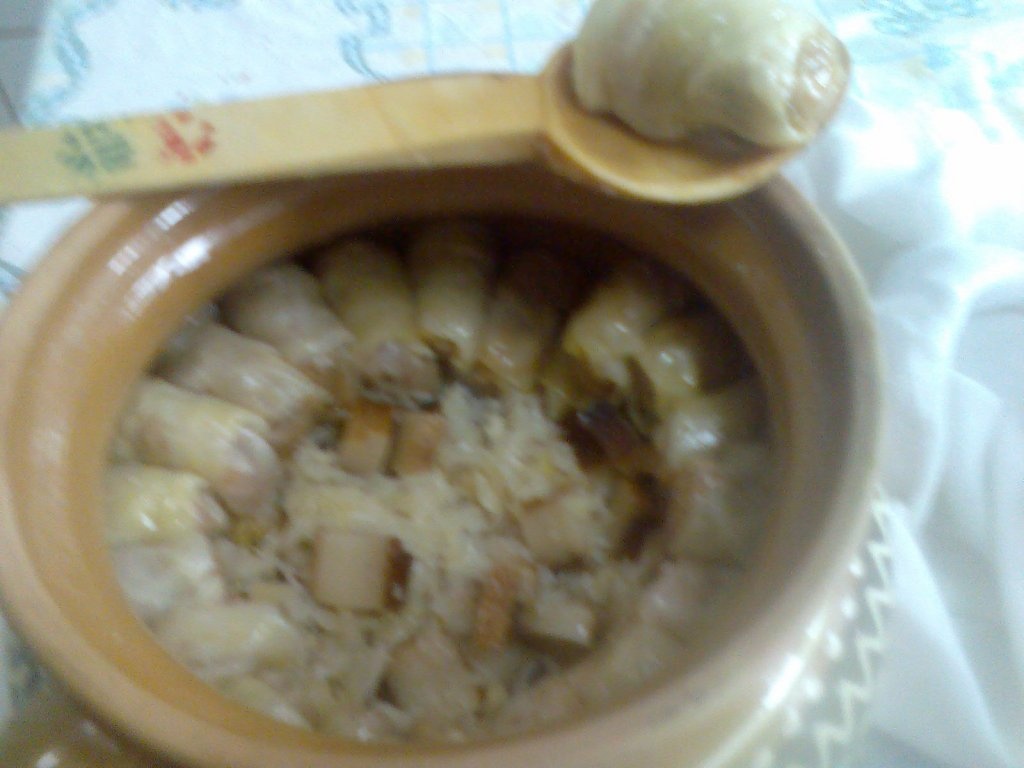 Sarmalute dobrogene in oala de lut