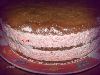 Tort cu capsuni si piersici