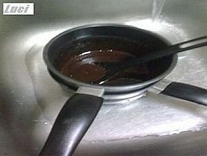 Rulada cu crema diplomat de cacao