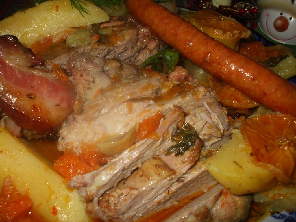 Friptura de curcan cu carnati si cartofi