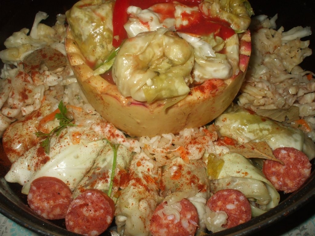 Sarmale cu carne de porc si varza acra in dovleac