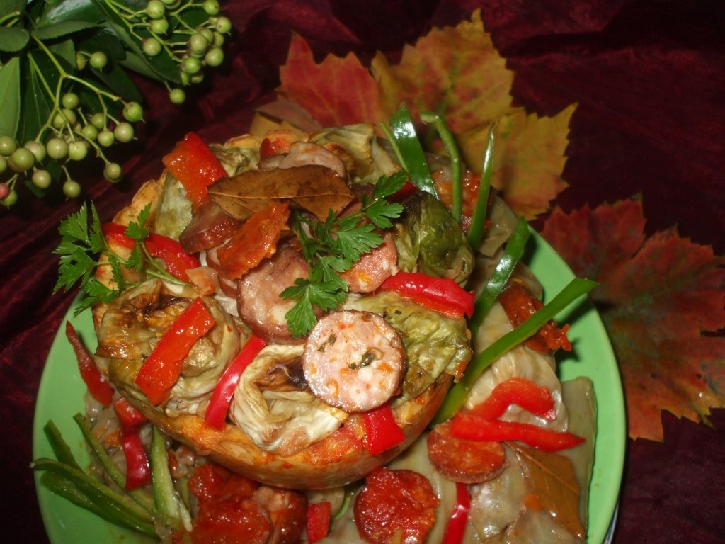 Sarmale cu carne de porc si varza acra in dovleac