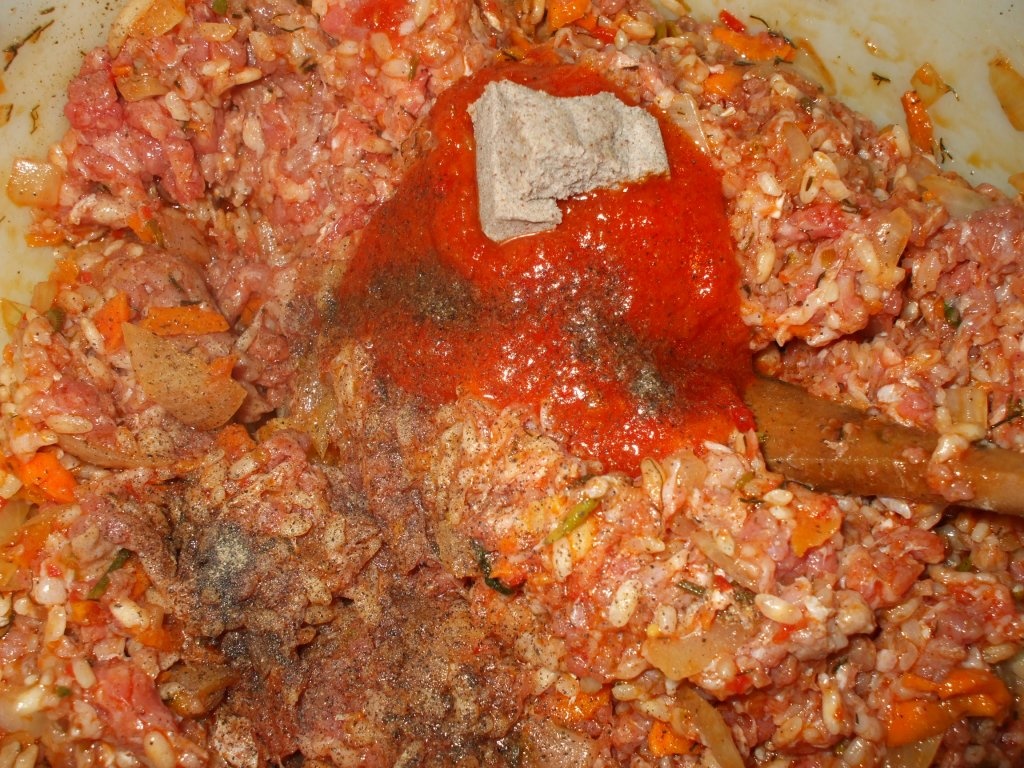 Sarmale cu carne de porc si varza acra in dovleac