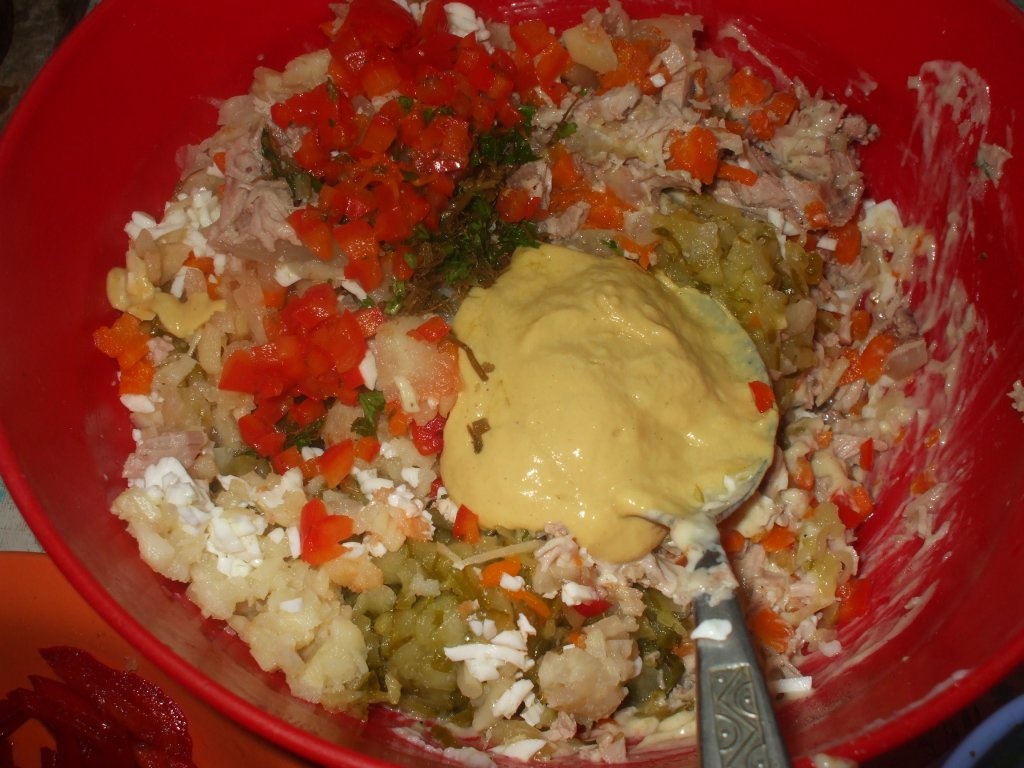 Salata tip "boeuf" cu curcan