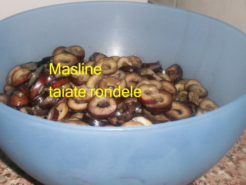 Masline murate, taiate rondele