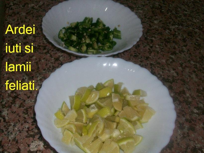 Masline murate, taiate rondele