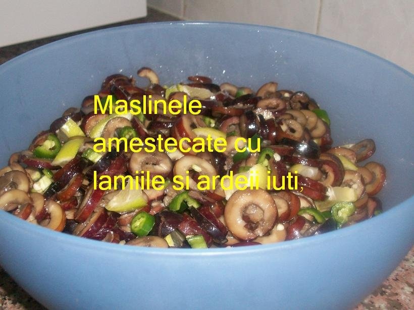 Masline murate, taiate rondele