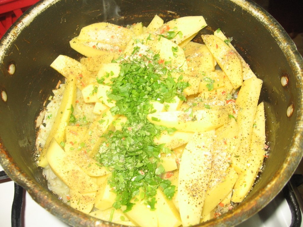 Friptura de porc in punga Knorr cu cartofi brutaresti