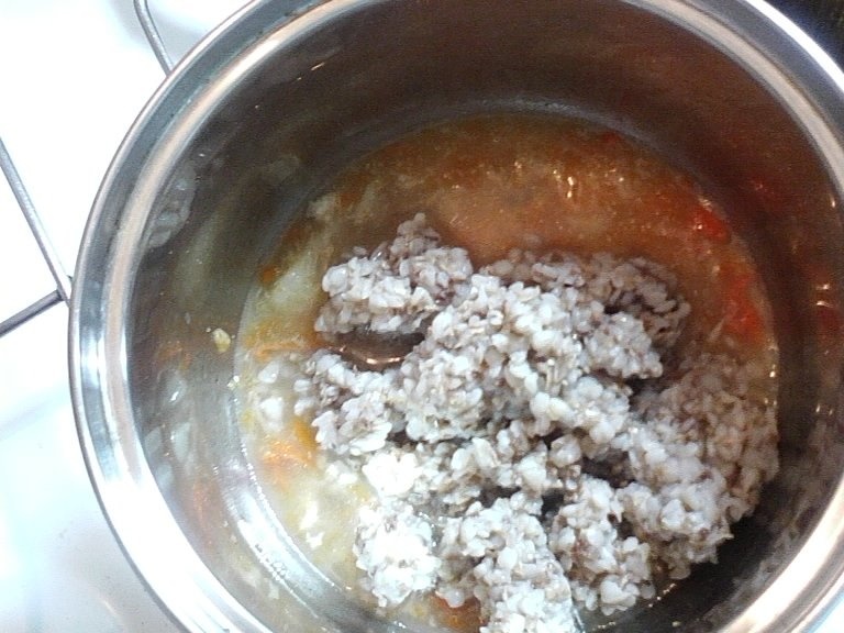 Garnitura de hrisca cu sos de peste