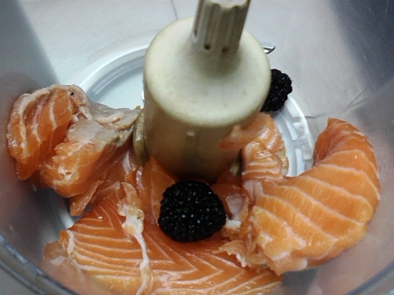 Pastrav umplut cu somon