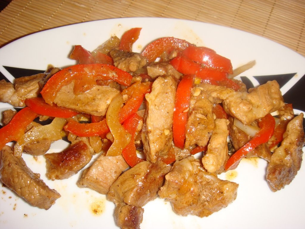 Porc picant cu ardei