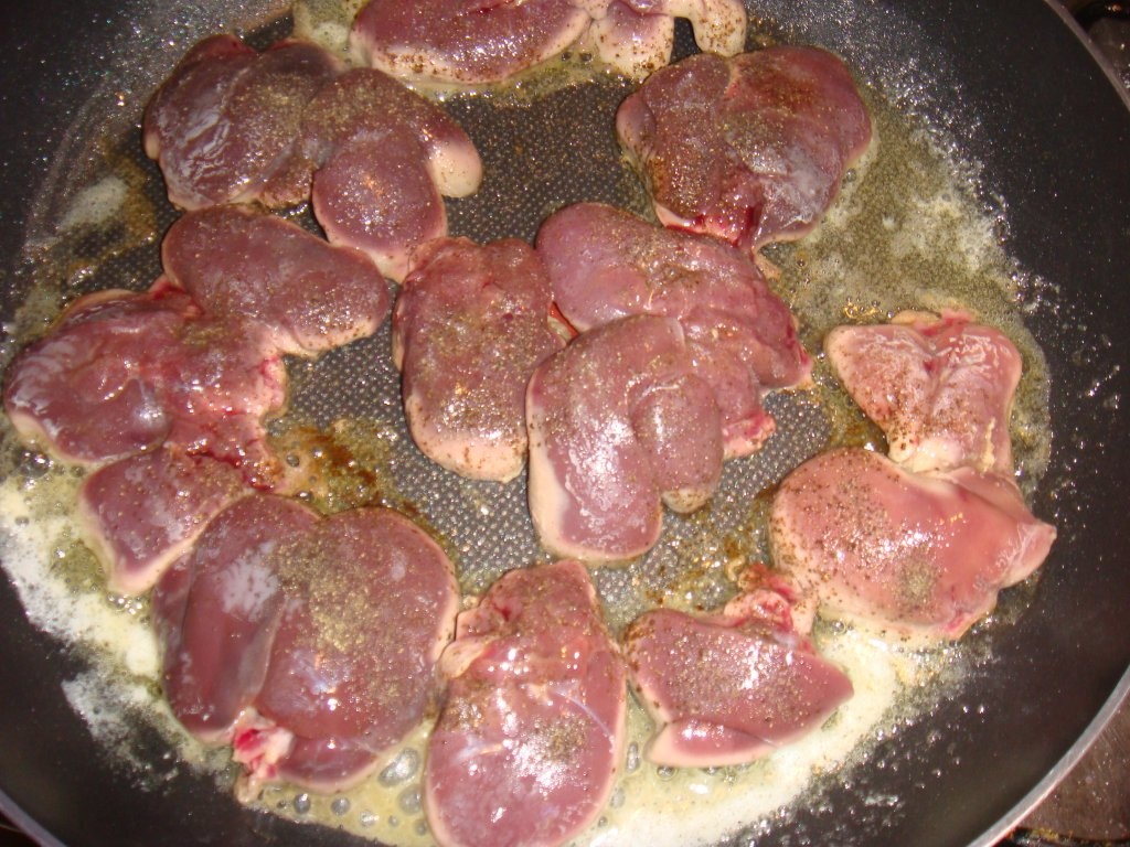 Ficatei de pui cu piure