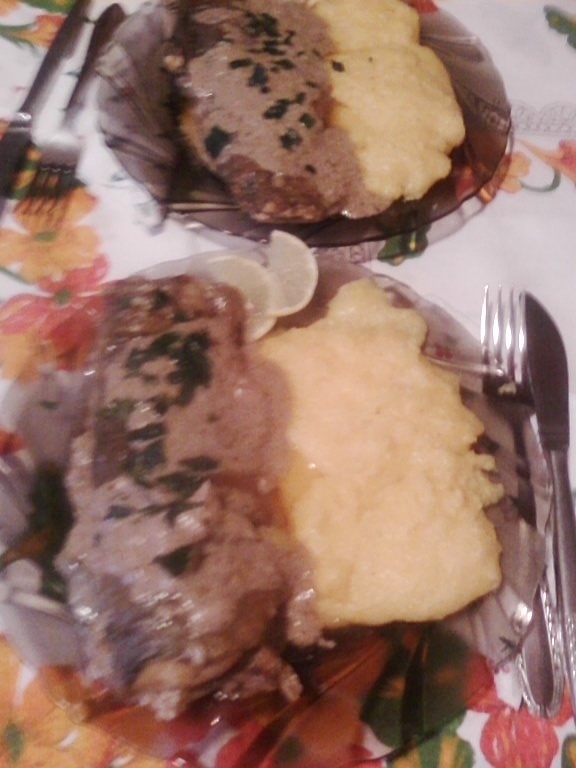 Pastrav cu sos de ciuperci