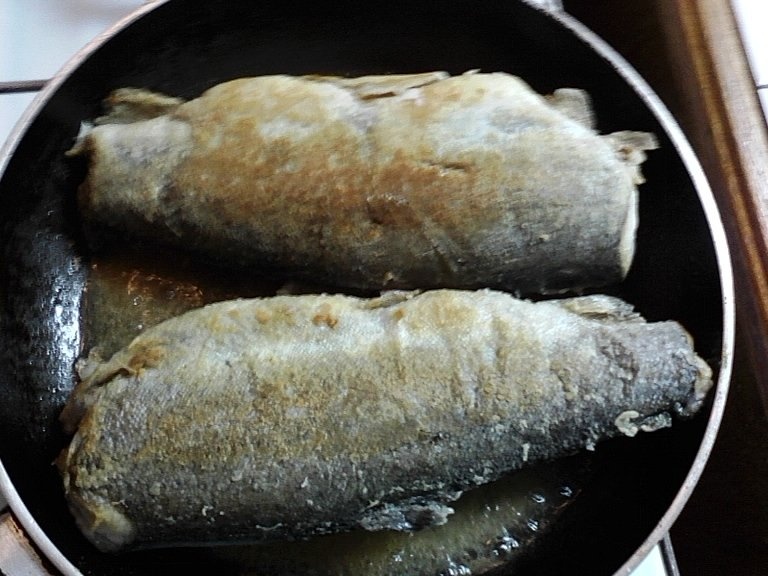 Pastrav cu sos de ciuperci