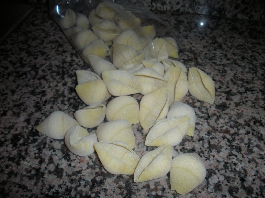 Conchiglie umplute si gratinate