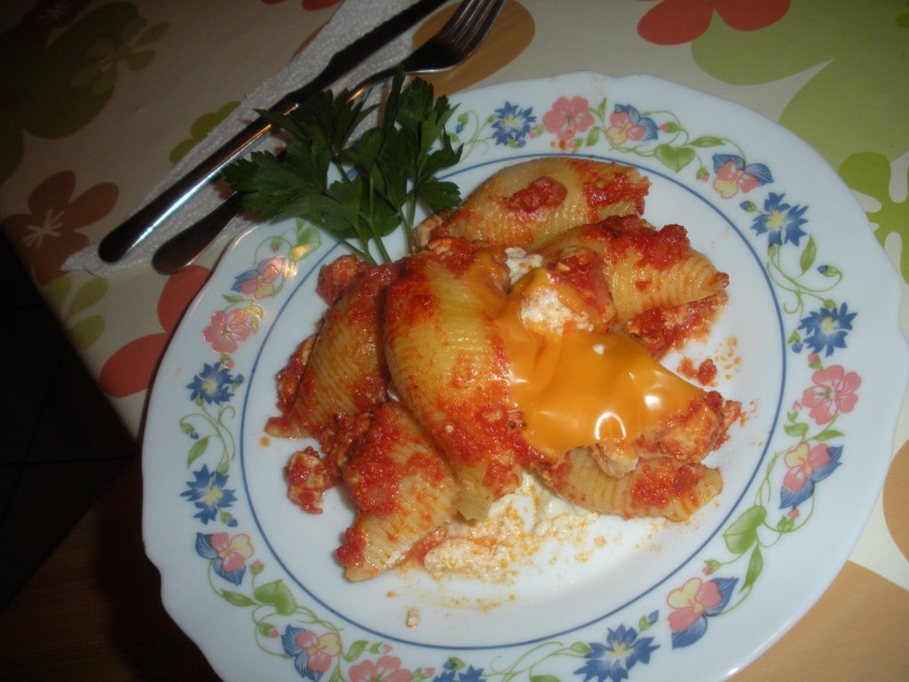 Conchiglie umplute si gratinate
