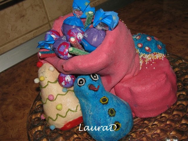 Cizma umpluta cu darurile mosului Nicolae