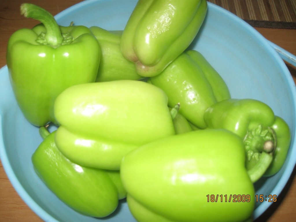 Ardei umpluti cu orez (preparat de post)