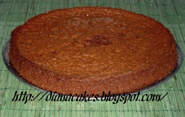 Tort cu mousse de ciocolata si iaurt de capsuni