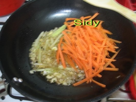 Fasole verde pastai cu ciuperci si pui