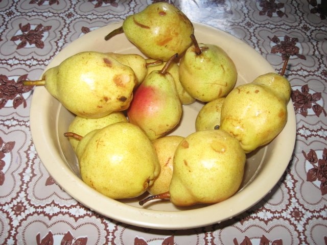 Pere cu zahar si otet