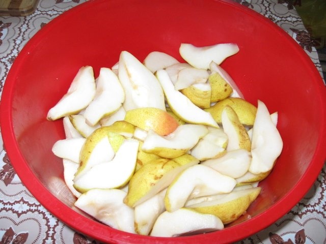 Pere cu zahar si otet