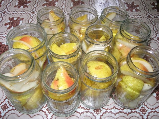 Pere cu zahar si otet