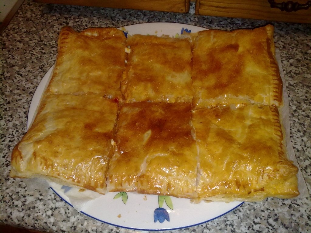 Empanada de ton
