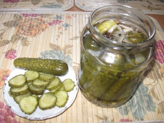 Castraveti in otet fara sare