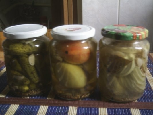 Castraveti in otet fara sare