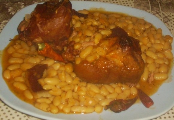 Iahnie de Fasole cu Ciolan Afumat