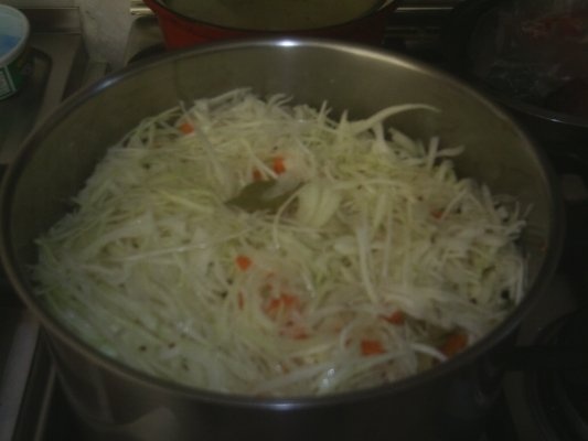 Varza dulce calita cu carne de porc