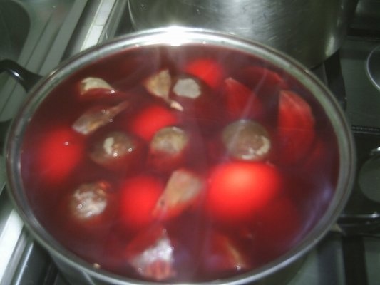 Oua vopsite natural (dupa retetele bunicii)