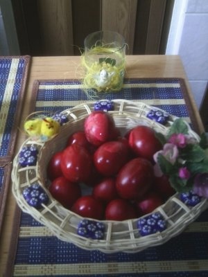 Oua vopsite natural (dupa retetele bunicii)