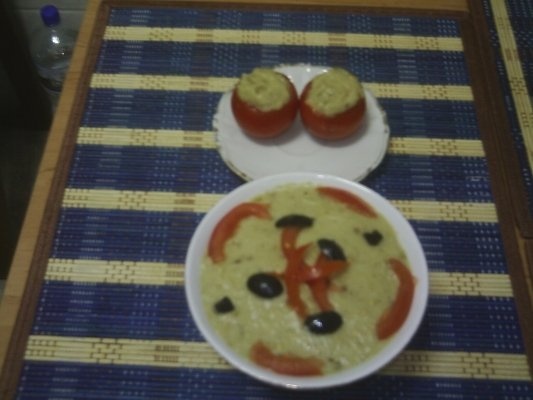 ROSII UMPLUTE CU VINETE