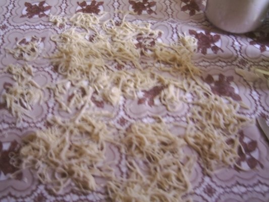 Aluat pentru taitei de casa cu ou