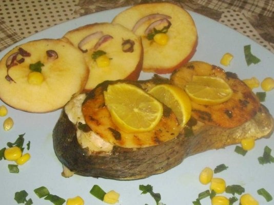 File de Crap cu garnitura de mere,