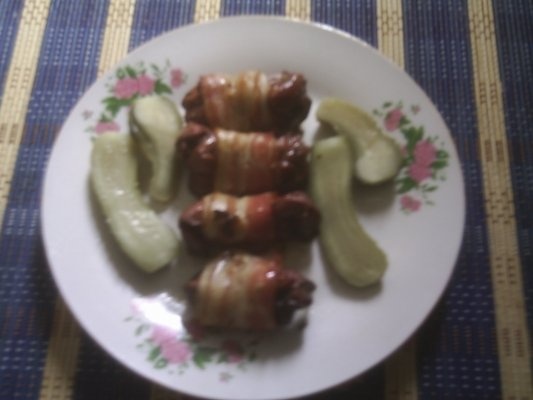 RULOURI DE FICATEI DE PASARE  CU BACON