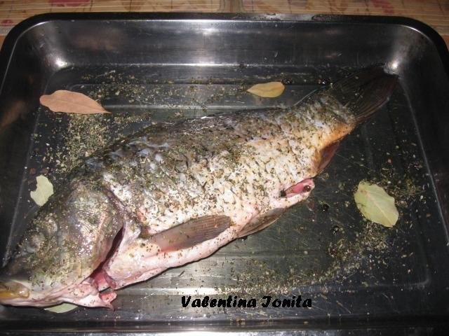 Plachie de crap taraneasca la cuptor