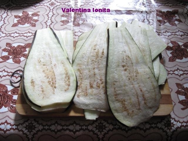 Rulouri de peste cu vinete